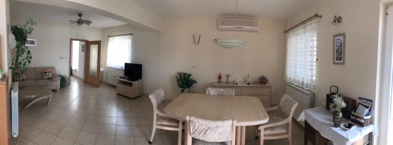 Villa Stasja Brsec Bagian luar foto